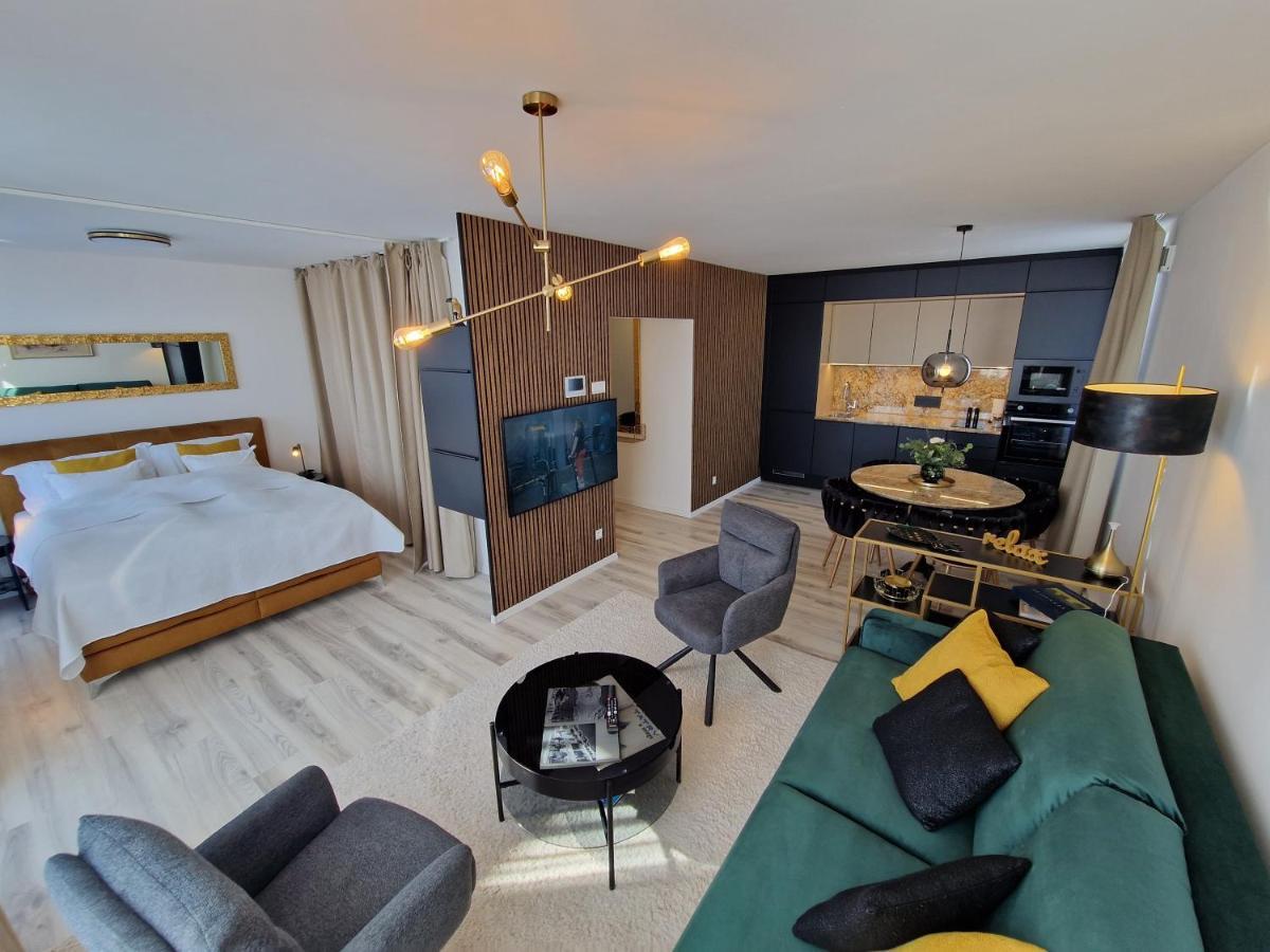 7Thheaven Centre Suite Free Parking In The Building Pozsony Kültér fotó